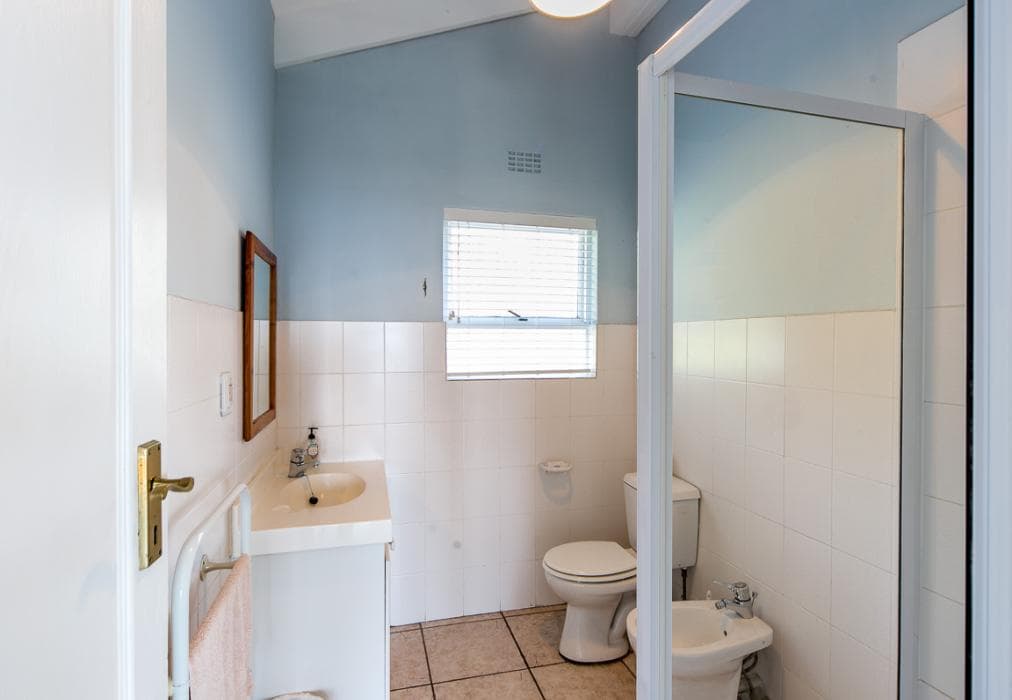 Dolphins Cottage