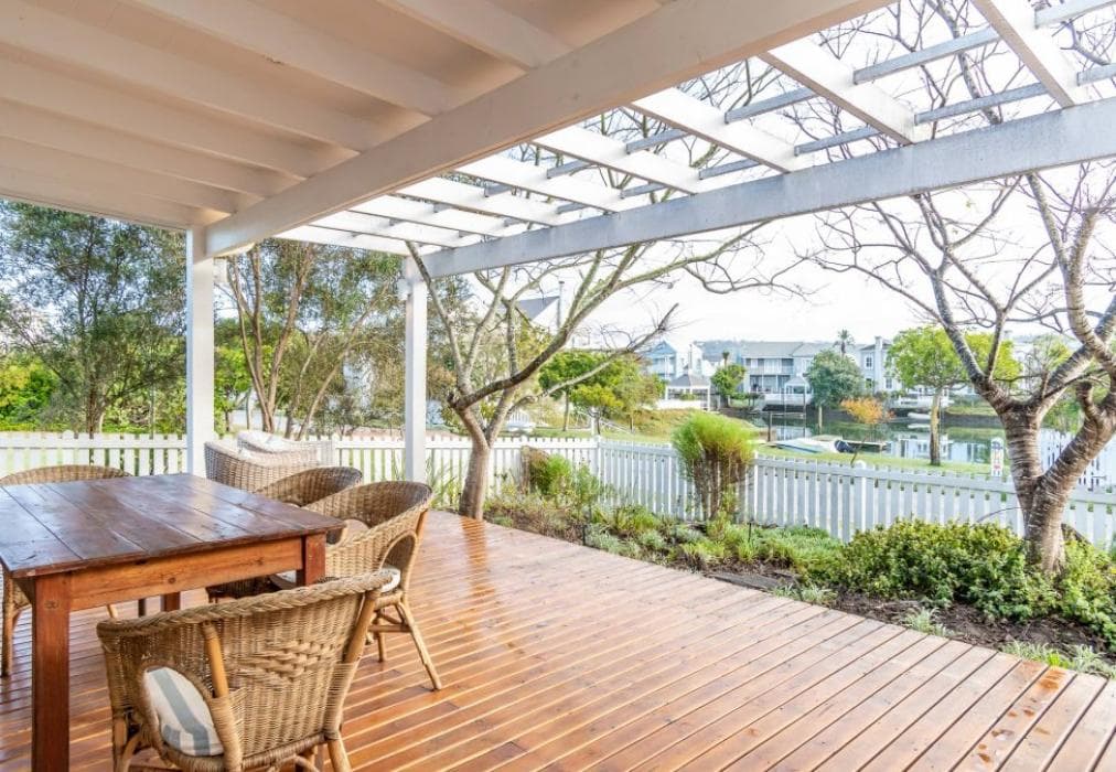 Peaceful Private Parkland Home