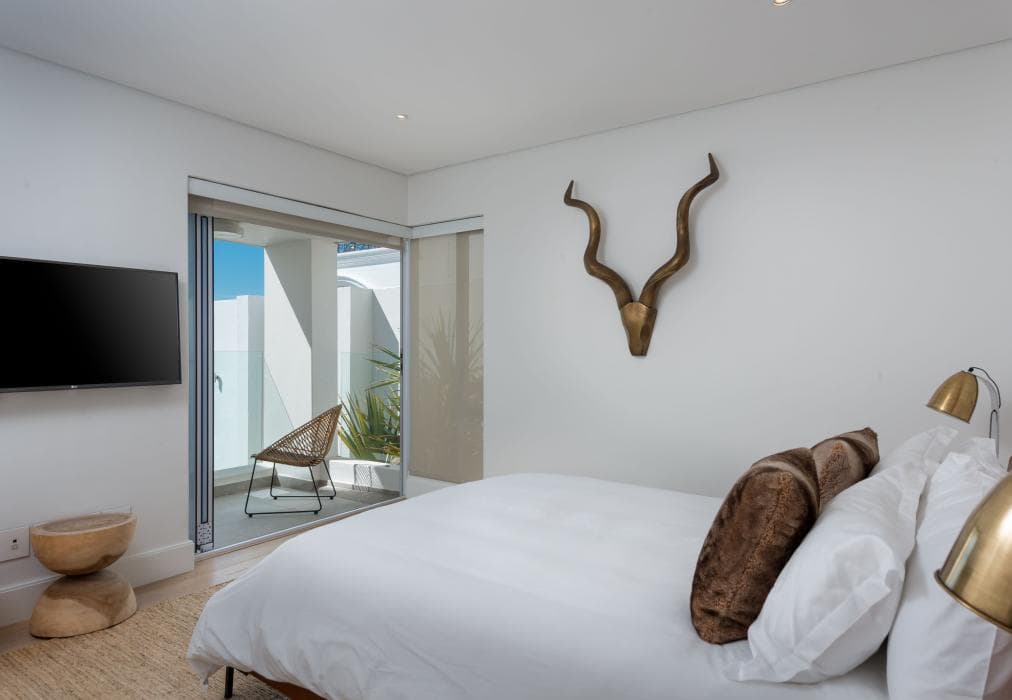 26 Geneva Sandpiper House