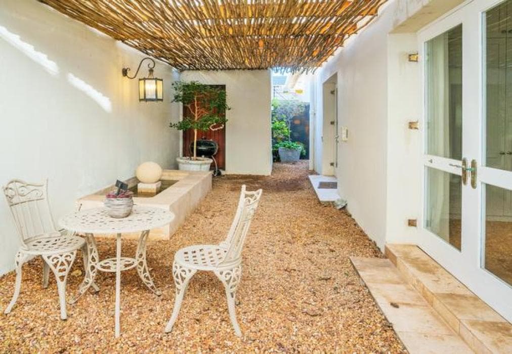 Uber Chic Heritage House