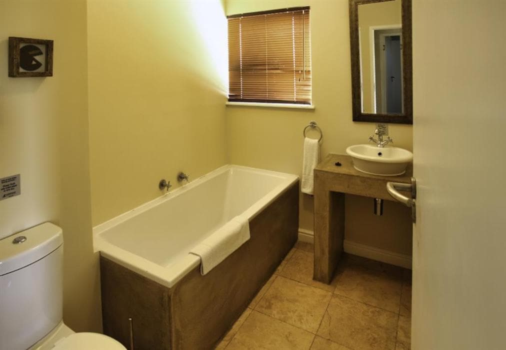 Ellefsen Suite 115