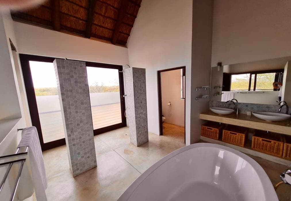 Zebula 5-Bedroom House IZN1