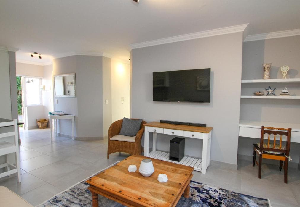 9 Riverclub Villa