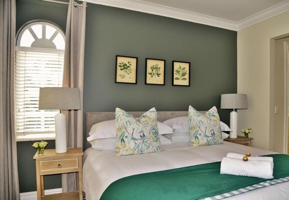 Hyde Park Retreat