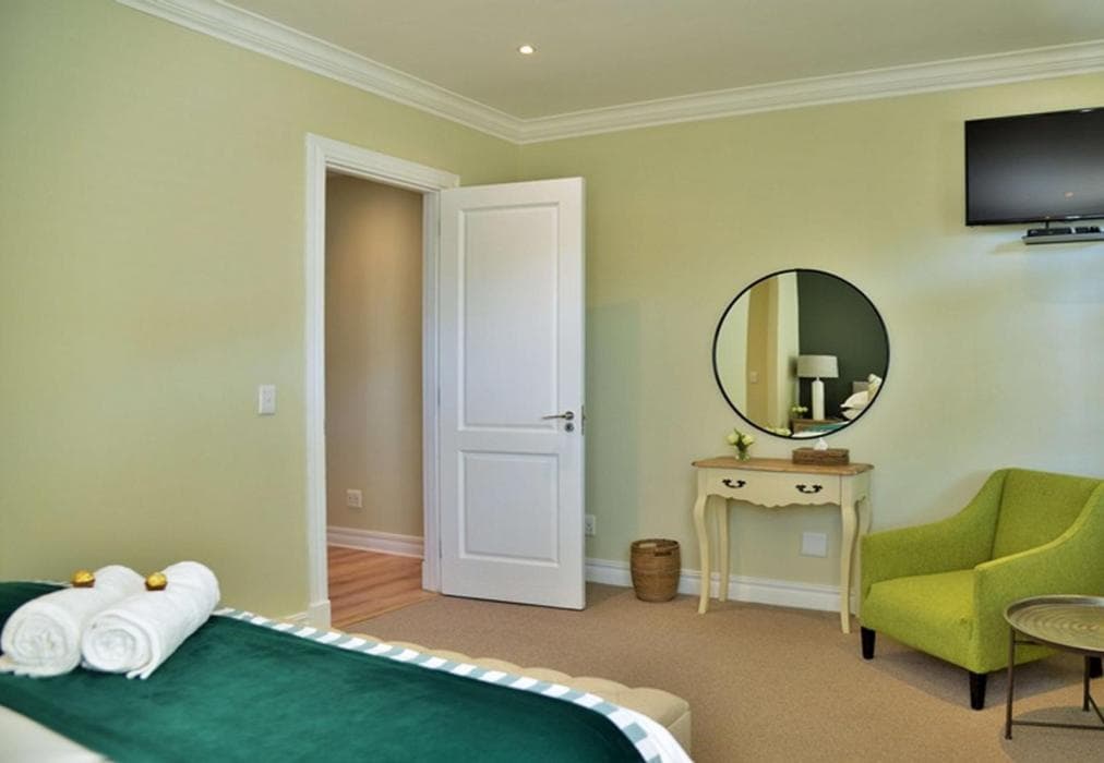 Hyde Park Retreat