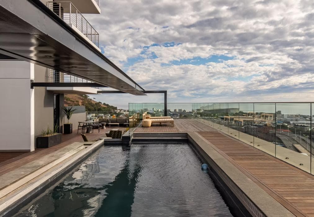 16 on Bree - Luxury 2 Bed