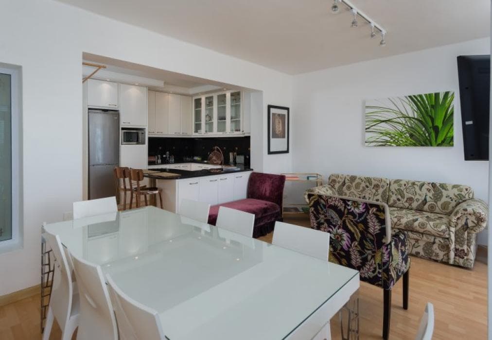 Sunny Camps Bay Retreat