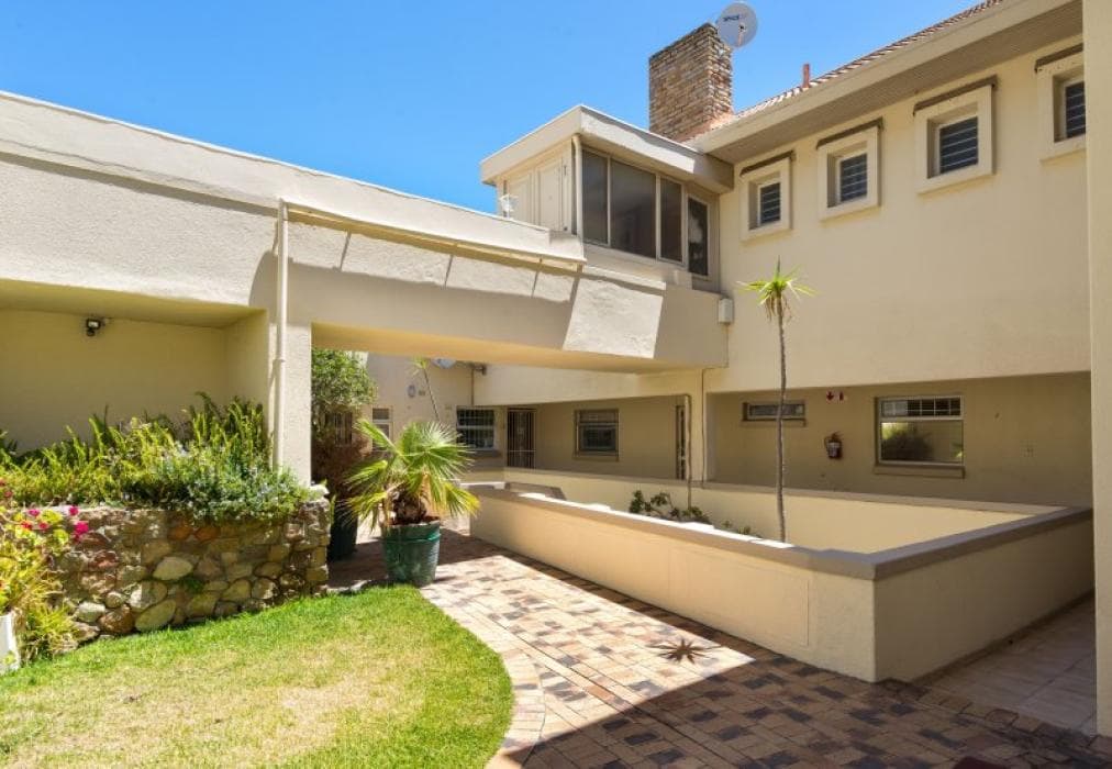 Sunny Camps Bay Retreat