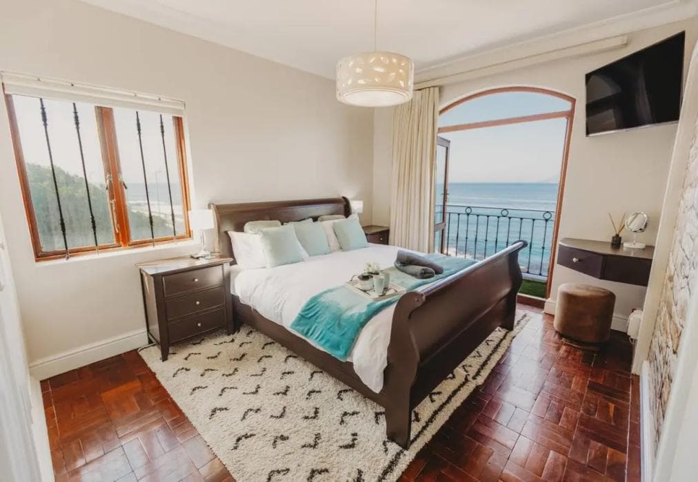 Charming Sea Vista