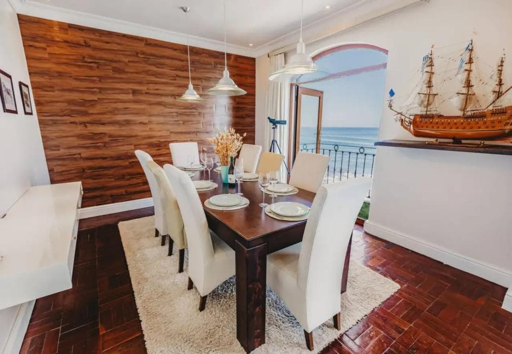 Charming Sea Vista