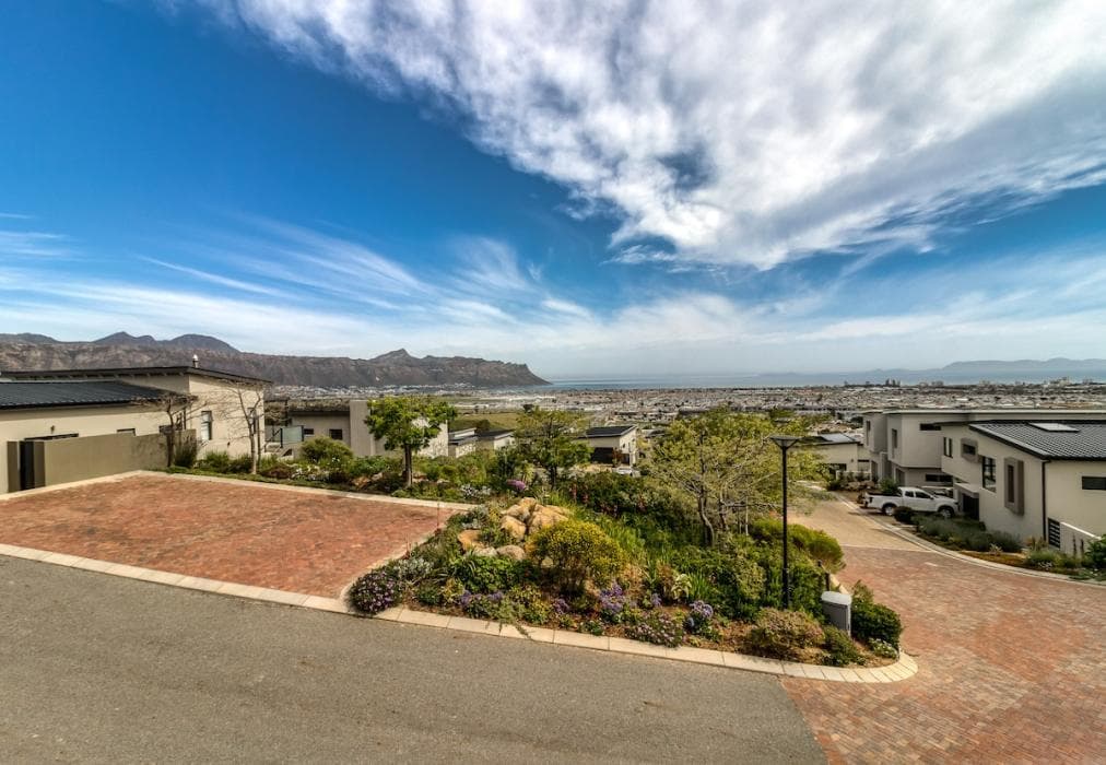 UniqueStay Somerset West Holiday Home