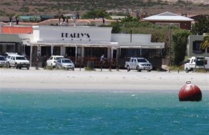 w220704_25666_pearlys-restaurant_pearlys-as-seen-from-the-langebaan-lagoon